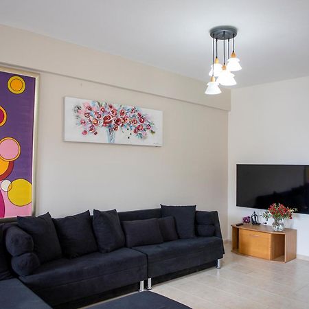 Anesis Apartments Agia Marina  Exterior photo