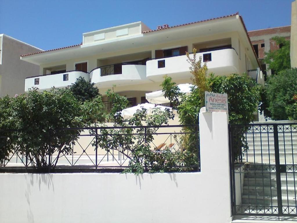 Anesis Apartments Agia Marina  Exterior photo