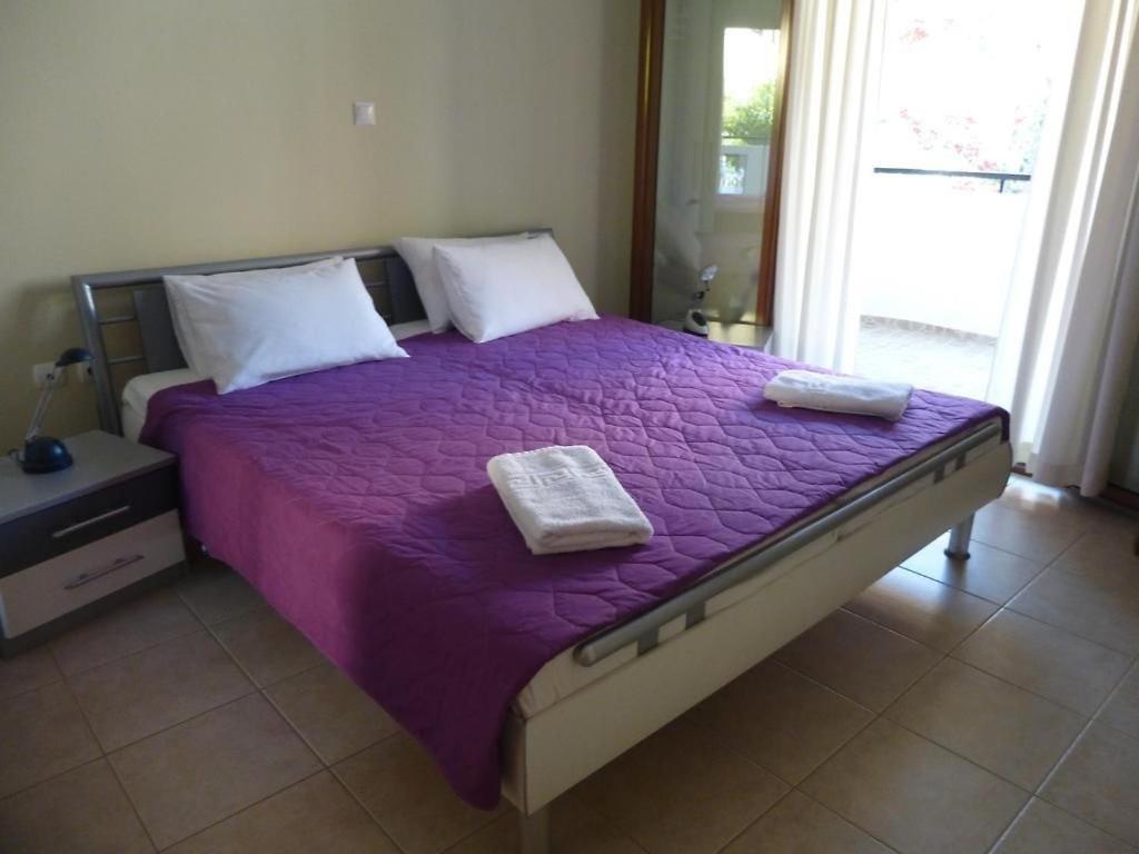 Anesis Apartments Agia Marina  Exterior photo